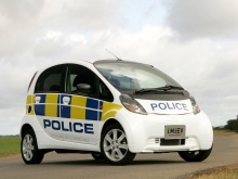 Mitsubishi iMiEV - UK Polis Arabası 2009 01